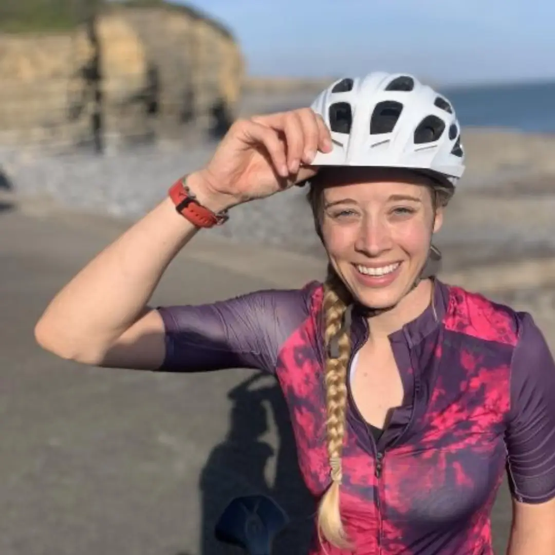 Saoire Pottie dressed up in her cycling gear outside